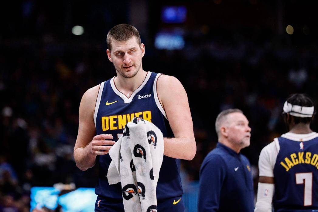 费德勒连续十二场比赛得分超过败北，掘金挑战极限！的简单介绍